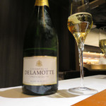 眞 - ドゥラモット・ブリュット・ブラン・ド・ブラン　シャンパーニュ