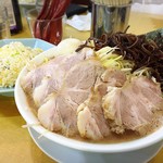 うまいヨゆうちゃんラーメン - ネギチャーシューメン大盛り(トッピング多数)