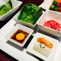叙々苑 有楽町マリオン店 - ユッケ
