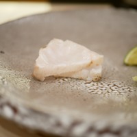 鮨さかもと - クエ炙り