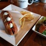 DAYBREAK　Liquor&Coffee - 「セミドライトマトのカプレーゼサンド」¥750