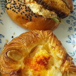 ブーランジェリークルミ - 自家製タルタルメンチカツ２００円　カニグラタン