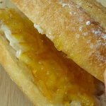 ブーランジェリークルミ - マーマレードジャムのパン（正式名　忘れました！）