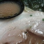 背脂らーめん宮本 - チャーシューアップ(2017.10.17)