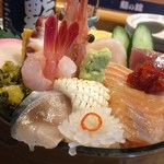鮨の錦 - 特盛生ちらし 900円(ランチ限定10食)
