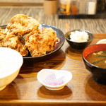 悠々 - 唐揚げ定食＠890+税