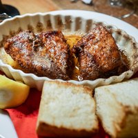 カルネジーオ イースト - 鶏胸肉の焦がしバター焼き