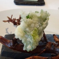 レストラン・モリエール - ＊帆立の質がよく甘くて美味しい。大葉とわさびがいいお味のアクセントに。