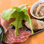 肉と日本酒 ゴッツジェイズ - タパス盛合せ（gottsuより）