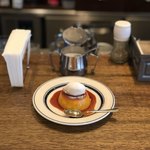 コーヒーハウス ニシヤ - かぼちゃプリン 生クリーム添え（600円）税込