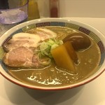 煮干鰮豚骨らーめん 嘉饌 - 