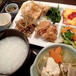 新潟第一ホテル - 朝食ブッフェより；"朝カレー"と迷って"白粥"に(^^;)ゞ @2017/10/24