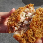 田邊精肉店 - イカと玉ネギがたっぷり！