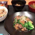 旬穀旬菜カフェ - A膳 牛肉と蓮根の揚げ煮 煎り黒豆ごはん 1080円。