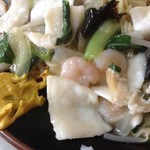 チャイナレストラン 横浜 - 五目ヤキソバ 750円 大盛100円増し