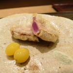 虎白 - 鴨の天ぷらと銀杏、八角と昆布の塩で