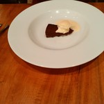 ビストロ ラングドシャ - ガトー・ショコラ・ロワイアル