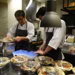 セララバアド - 盛り付け中