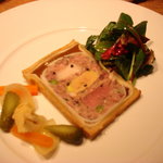 パテ・アンクルート　ステラマリス風　普段は料理の写真は撮らないのですが余りに素晴らしいパテなので。