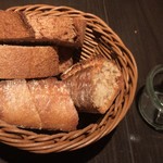 ビストロ マチュリスタ - パンと燻製バター