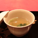 にくの匠 三芳 - 山口県産の焼き松茸のお出汁