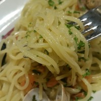 リザラン 新橋店 - ジェノベーゼパスタ、リフトアップ。