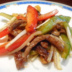 赤坂璃宮 - 細切り牛肉と彩り野菜の炒め