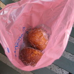 LEONARD'S BAKERY - マラサダ