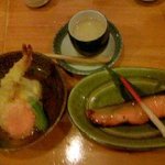 おひつや - 海老と豆腐の天麩羅、銀鮭の柚子焼き（だったと思います）、茶碗蒸し。