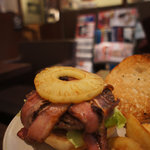 Burger 5 - ハワイアンパインバーガー