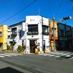 淵野辺の新ランドマーク？(笑)小さくてかわいい２階建のお店です。