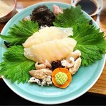 小魚料理 とみ助 - 希少なオコゼのお造りは絶品です‼︎