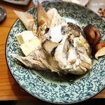 小魚料理 とみ助 - 真鯛の骨蒸しです。体長60㎝は優に超えると思われます。