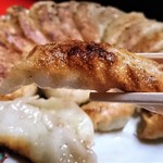 新ちゃん - ぎょうざ４人前　リフト