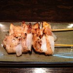 居酒屋まるいち - なんこつ　2本　￥300(税込)