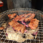 Kanteki Horumon Yakiniku Tsuru - 