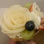 クレープリー チロル - ホワイトクイーンラフランスブーケ￥１１００