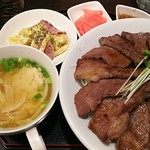 どんぶり 丼 - リブロース丼(肉米大盛り)