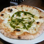 La Zucca di napoli - ビアンコのピザ