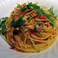 マンジャーモ - サーモンとトマトのパスタ