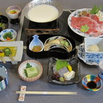 湯葉ととうふ懐石 花利久 - 懐石コース 【豆乳しゃぶしゃぶ牛肉コース】です。五,八〇〇円