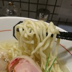 81番 - モチモチ平打ち麺