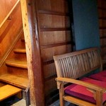 茂庵 - 1階が待合せ室で2階がイートイン