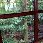 茂庵 - 店内から外の様子