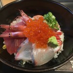 Nanjou Sabisu Eriano Borisen Kaisen Resutoran Echizenjii Sotei - 大漁海鮮丼