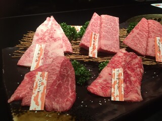 新宿のおしゃれ肉デート8選 焼肉 ハンバーグ ステーキも 食べログまとめ