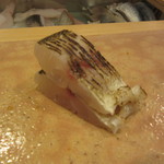鮨 十兵衛 - カマスの炙り
