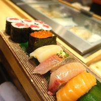 柳橋きたろう場内 - どんどん握られます♪