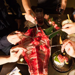 [Medium tuna with bone] 2200 yen ~ (market price)