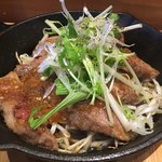 肉バル シズル - 特上カルビランチ カルビアップ